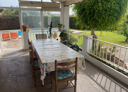 BEACHSIDE VILLA WITH RENOVATION POTENTIAL FOR SALE IN ESTEPONA