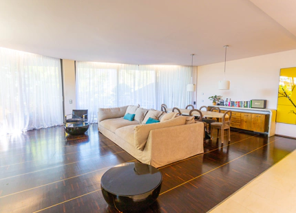ELEGANTE VILLA PAREADA CON PISCINA PRIVADA Y VISTAS AL MAR EN UNA COMUNIDAD EXCLUSIVA