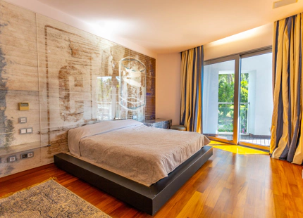 ELEGANTE VILLA PAREADA CON PISCINA PRIVADA Y VISTAS AL MAR EN UNA COMUNIDAD EXCLUSIVA