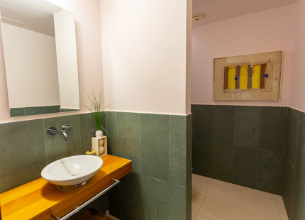 ELEGANTE VILLA PAREADA CON PISCINA PRIVADA Y VISTAS AL MAR EN UNA COMUNIDAD EXCLUSIVA