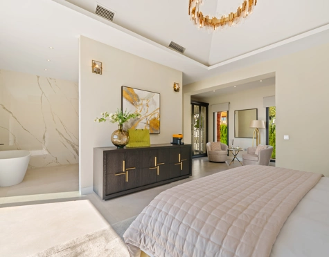 Villa for sale in La Quinta, Benahavis