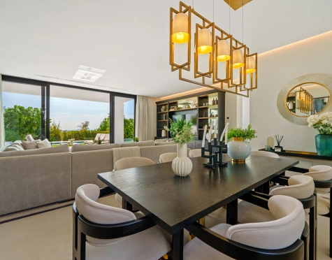 Villa for sale in La Quinta, Benahavis