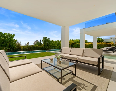 Villa for sale in La Quinta, Benahavis