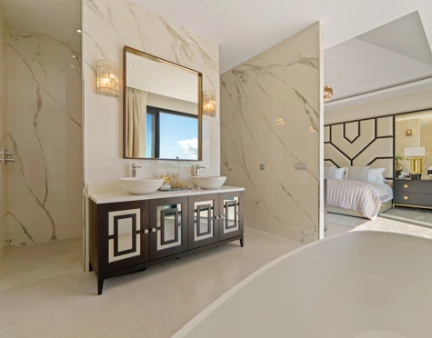 Villa for sale in La Quinta, Benahavis