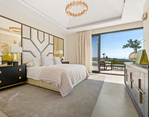 Villa for sale in La Quinta, Benahavis