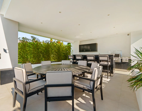Villa for sale in La Quinta, Benahavis
