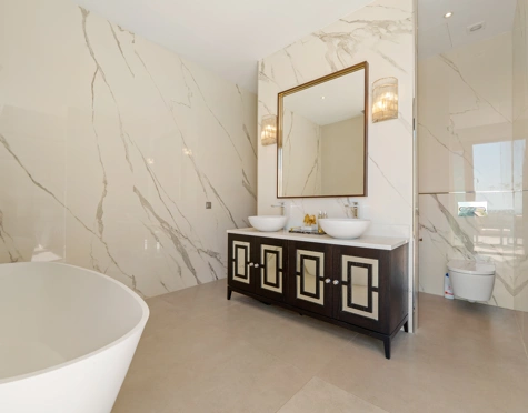 Villa for sale in La Quinta, Benahavis