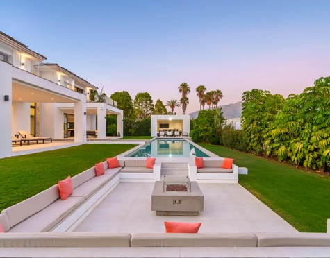 Villa for sale in La Quinta, Benahavis