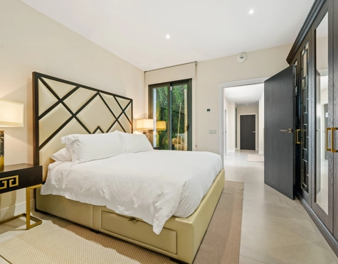 Villa for sale in La Quinta, Benahavis