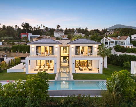Villa for sale in La Quinta, Benahavis