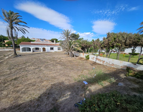 RANCHO PARK BEACHFRONT PLOT WITH PROJECT & LICENSE FOR SALE