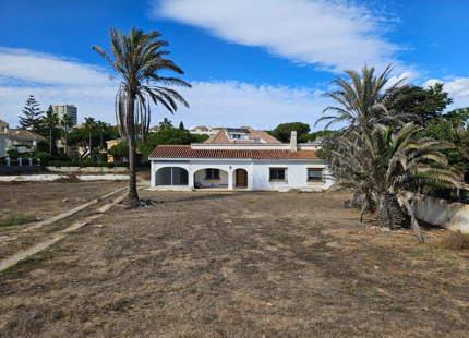RANCHO PARK BEACHFRONT PLOT WITH PROJECT & LICENSE FOR SALE
