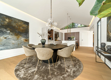 RESIDENCIA ELEGANTE TOTALMENTE RENOVADA EN LA MILLA DE ORO