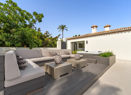 RESIDENCIA ELEGANTE TOTALMENTE RENOVADA EN LA MILLA DE ORO