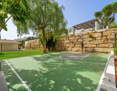 Villa for sale in Marbella Golden Mile