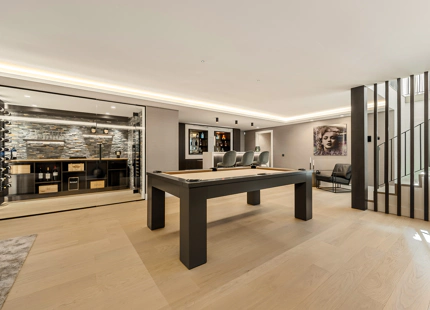 RESIDENCIA ELEGANTE TOTALMENTE RENOVADA EN LA MILLA DE ORO