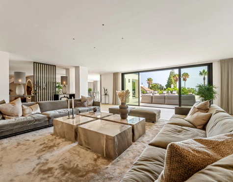 Villa for sale in Marbella Golden Mile