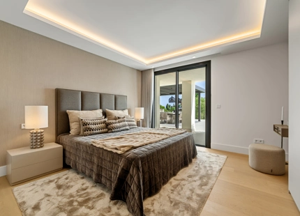 RESIDENCIA ELEGANTE TOTALMENTE RENOVADA EN LA MILLA DE ORO