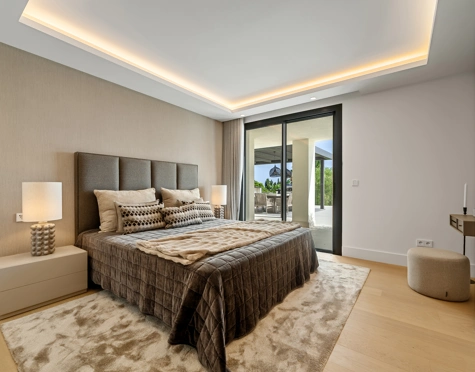 Villa for sale in Marbella Golden Mile