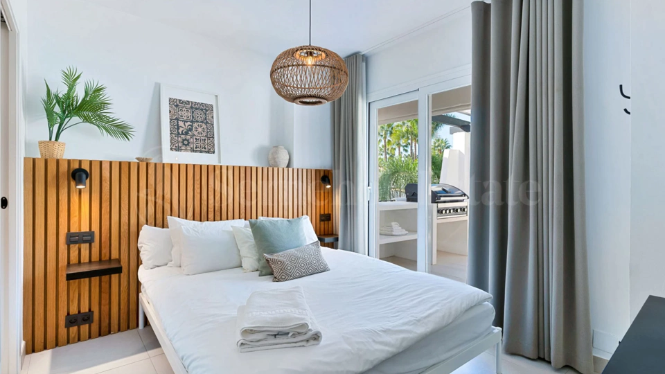 Duplex Penthouse for sale in Los Naranjos, Nueva Andalucia