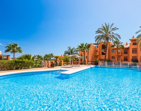 Apartment for sale in Benahavis