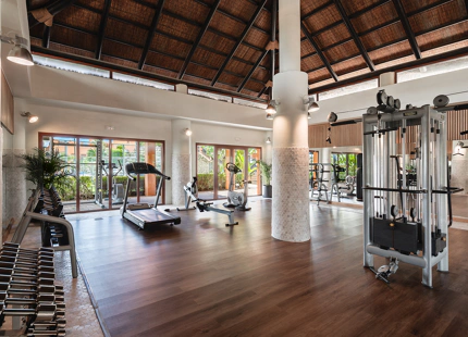 ELEGANT FULLY RENOVATED GARDEN RESIDENCE IN A SECURE BENAHAVÍS COMMUNITY