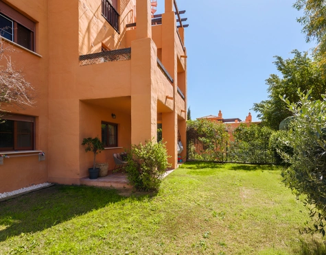 Apartment for sale in Benahavis