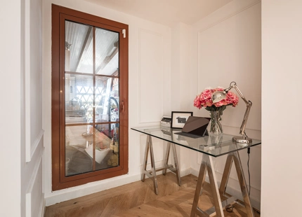 ELEGANT FULLY RENOVATED GARDEN RESIDENCE IN A SECURE BENAHAVÍS COMMUNITY