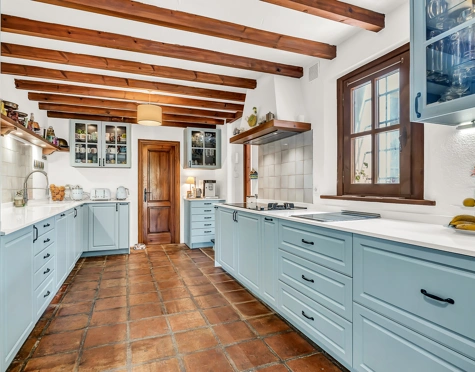 Villa for sale in Elviria, Marbella Este