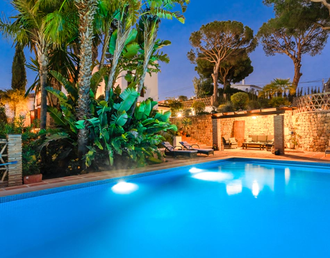 Villa for sale in Elviria, Marbella Este