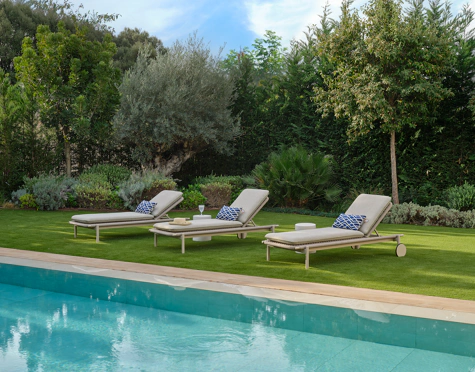 Villa for sale in El Paraiso, Estepona East