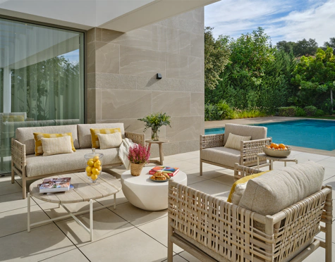 Villa for sale in El Paraiso, Estepona East