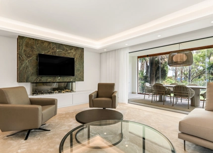 FRONTLINE BEACH TOWNHOUSE FOR SALE ON THE NEW GOLDEN MILE, ESTEPONA