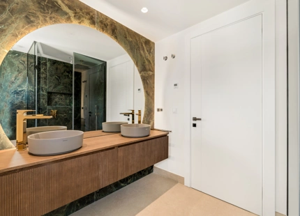 FRONTLINE BEACH TOWNHOUSE FOR SALE ON THE NEW GOLDEN MILE, ESTEPONA