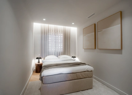 ÁTICO DÚPLEX ELEGANTEMENTE RENOVADO CON TERRAZAS PANORÁMICAS EN NUEVA ANDALUCÍA