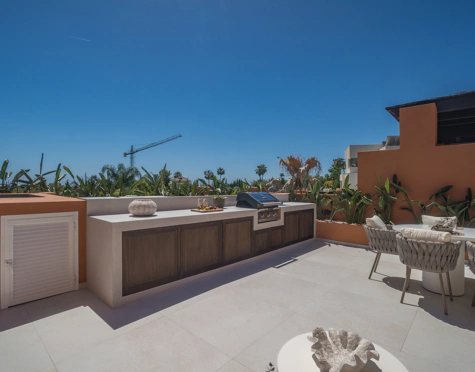 Duplex Penthouse for sale in Nueva Andalucia, Marbella