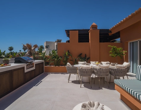 Duplex Penthouse for sale in Nueva Andalucia, Marbella