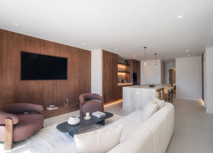 ÁTICO DÚPLEX ELEGANTEMENTE RENOVADO CON TERRAZAS PANORÁMICAS EN NUEVA ANDALUCÍA