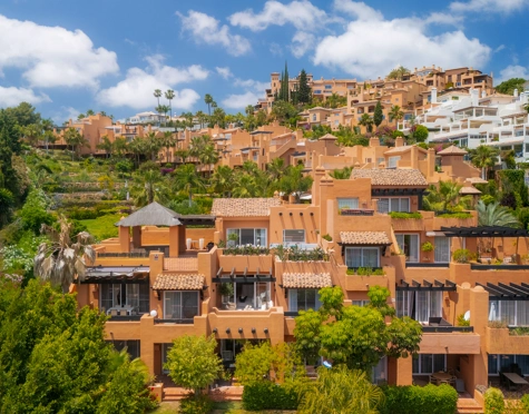 Duplex Penthouse for sale in Nueva Andalucia, Marbella