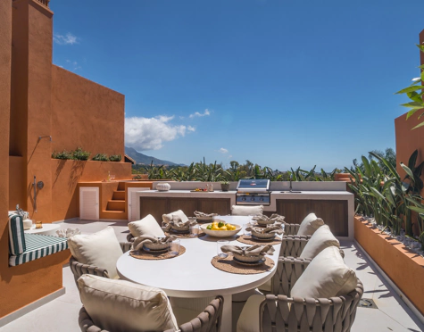 Duplex Penthouse for sale in Nueva Andalucia, Marbella