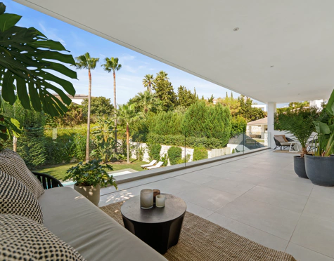 Villa for sale in Nueva Andalucia, Marbella
