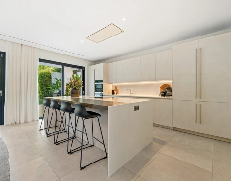 Villa for sale in Nueva Andalucia, Marbella
