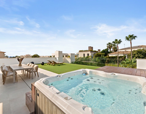 Villa for sale in Nueva Andalucia, Marbella