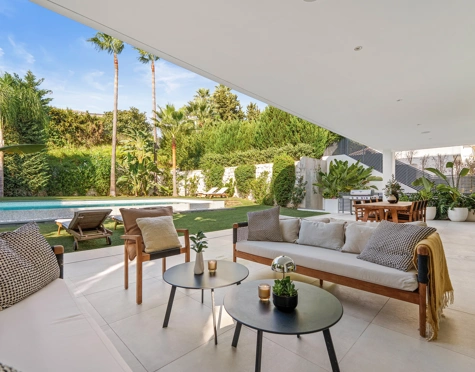 Villa for sale in Nueva Andalucia, Marbella