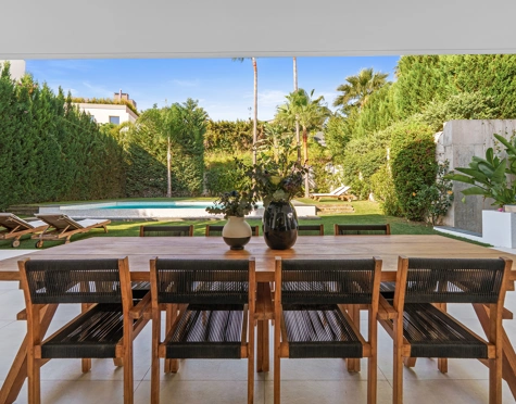 Villa for sale in Nueva Andalucia, Marbella