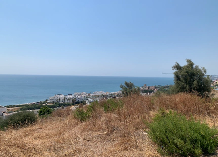 PARCELA EXCLUSIVA CON VISTAS PANORÁMICAS AL MAR EN VENTA EN CASARES DEL SOL