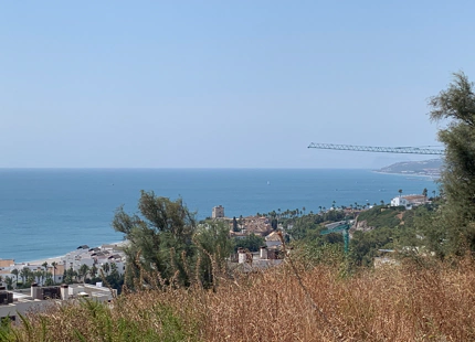 PARCELA EXCLUSIVA CON VISTAS PANORÁMICAS AL MAR EN VENTA EN CASARES DEL SOL