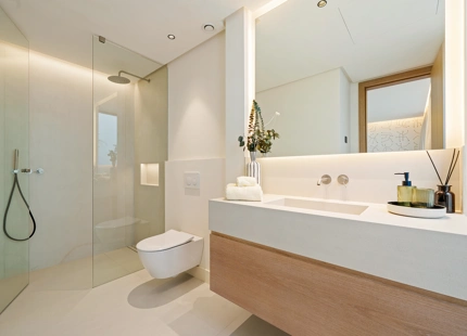 VILLA CONTEMPORÁNEA DE LUJO CON AMENIDADES MODERNAS EN SAN PEDRO DE ALCÁNTARA