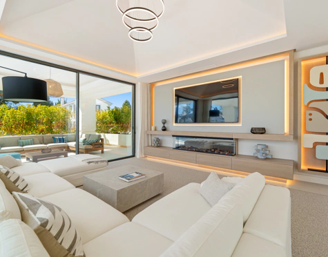 Villa for sale in Linda Vista Baja, San Pedro de Alcantara