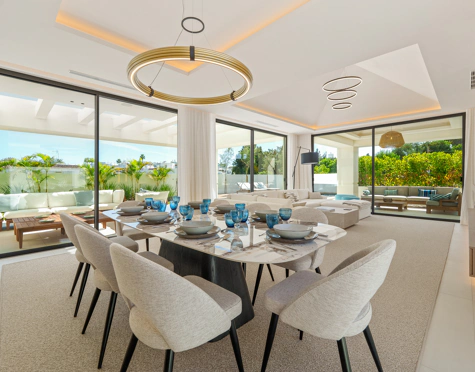 Villa for sale in Linda Vista Baja, San Pedro de Alcantara